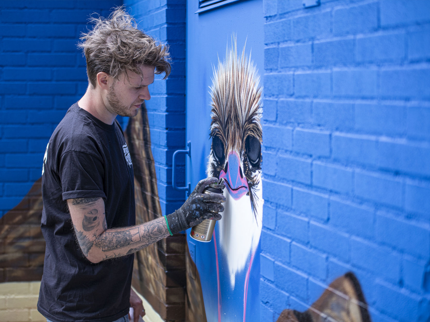 Mannen Tunnel Vision creëren weer kunstwerk